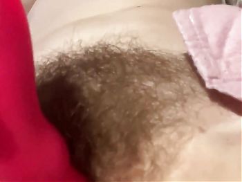 Squirting, Squelching, Noisy Hairy Pussy