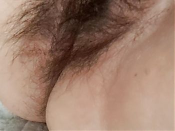 you like my tits, my body is hairy my pussy is fat and hairy